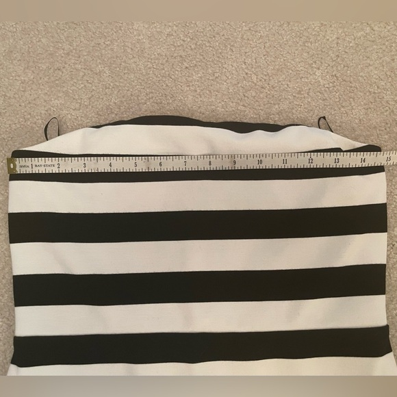 Strapless Body Con Dress by EXPRESS - Picture 4 of 12